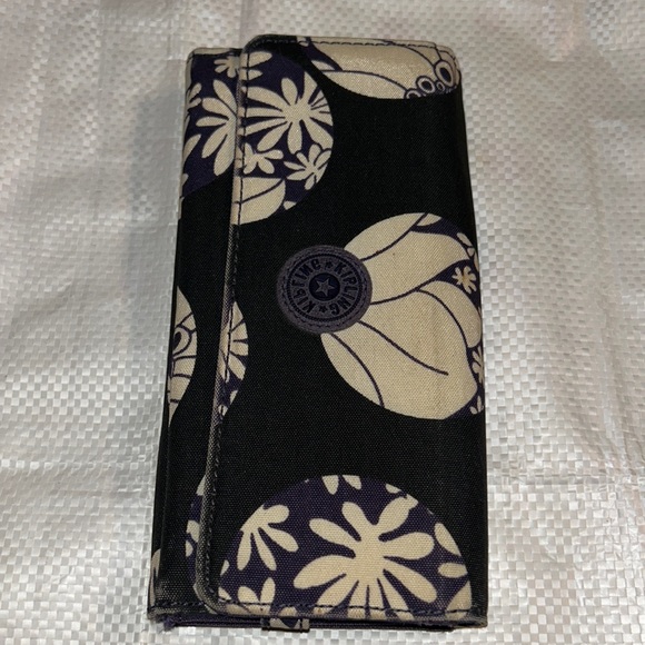 Kipling Handbags - Kipling wallet
